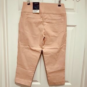 Apt. 9 Capri Pants in Soft Pink 8P women